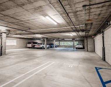 12132 Hart Street - Photo Thumbnail 20