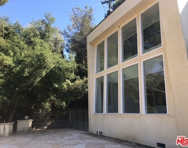 708 Thornhill Road - Photo Thumbnail 1