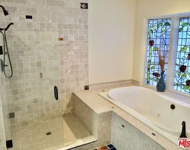 708 Thornhill Road - Photo Thumbnail 13