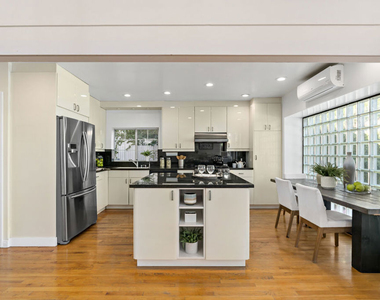 620 N Cherokee Avenue - Photo Thumbnail 7