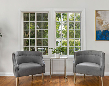 620 N Cherokee Avenue - Photo Thumbnail 2