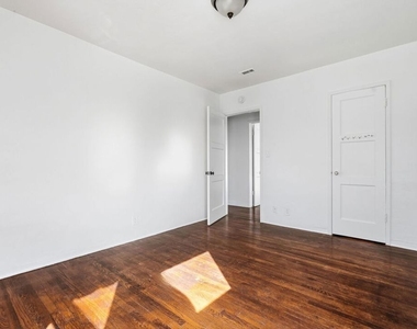 6651 W 88th Street - Photo Thumbnail 15