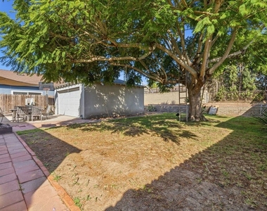 6651 W 88th Street - Photo Thumbnail 25