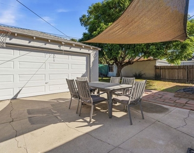 6651 W 88th Street - Photo Thumbnail 21
