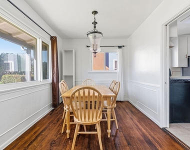 6651 W 88th Street - Photo Thumbnail 4