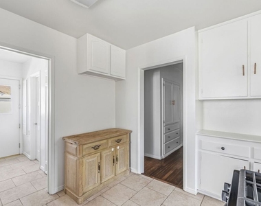 6651 W 88th Street - Photo Thumbnail 20