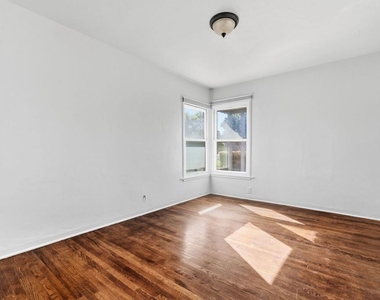 6651 W 88th Street - Photo Thumbnail 12