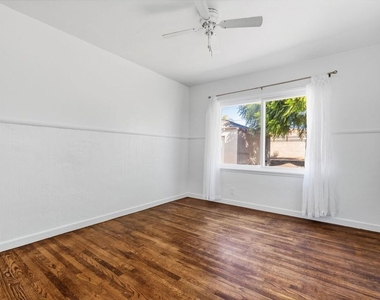 6651 W 88th Street - Photo Thumbnail 16