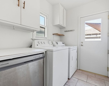 6651 W 88th Street - Photo Thumbnail 19