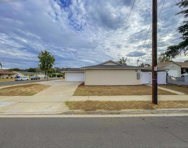 902 Taft Ave - Photo Thumbnail 2