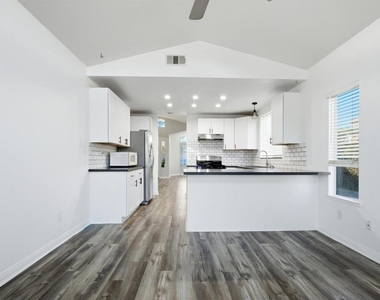 39766 Del Val Dr - Photo Thumbnail 10