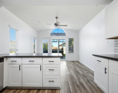 39766 Del Val Dr - Photo Thumbnail 11
