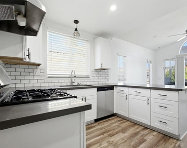 39766 Del Val Dr - Photo Thumbnail 5