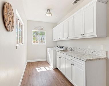 1696 Gil Way - Photo Thumbnail 38