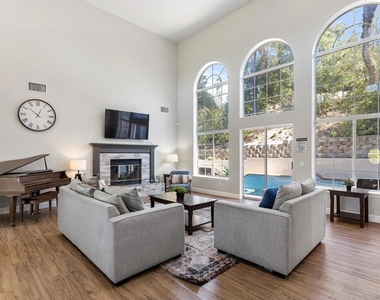 1696 Gil Way - Photo Thumbnail 7