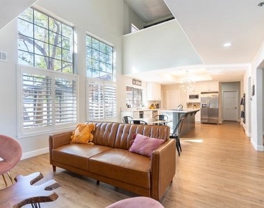 1696 Gil Way - Photo Thumbnail 11