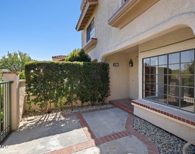 460 Country Club Drive - Photo Thumbnail 2