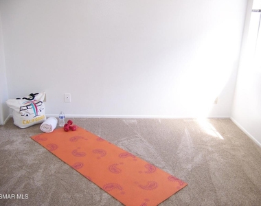 31005 Lexington Way - Photo Thumbnail 10