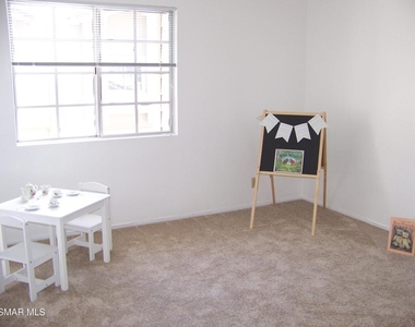 31005 Lexington Way - Photo Thumbnail 12
