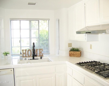 31005 Lexington Way - Photo Thumbnail 3