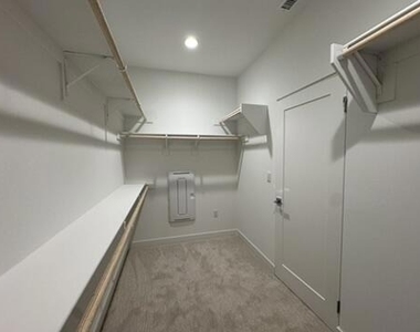 74240 Becker Street - Photo Thumbnail 13