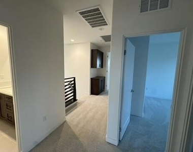 74240 Becker Street - Photo Thumbnail 5