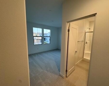 74240 Becker Street - Photo Thumbnail 16