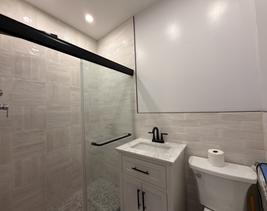 428 Halsey Street - Photo Thumbnail 5