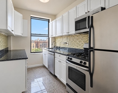 676 Riverside Drive - Photo Thumbnail 6