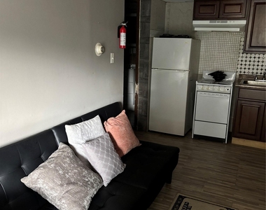 52 Lincoln Place - Photo Thumbnail 2