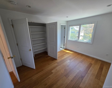 109 Fourth Avenue - Photo Thumbnail 6
