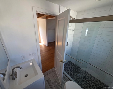 109 Fourth Avenue - Photo Thumbnail 12