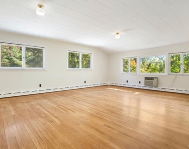 500 N Lake Boulevard - Photo Thumbnail 15