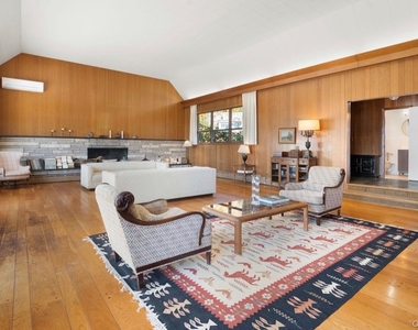 500 N Lake Boulevard - Photo Thumbnail 5