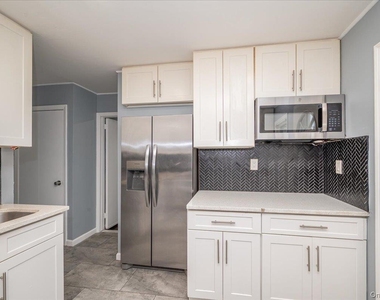 54 Ketcham Avenue - Photo Thumbnail 7