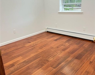 34-26 75th Street - Photo Thumbnail 4