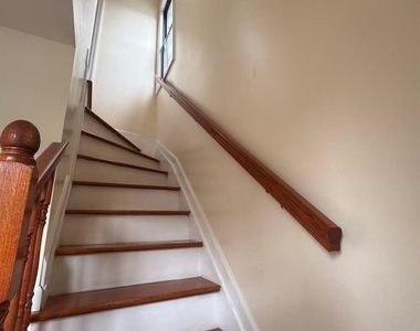 18-19 College Point Boulevard - Photo Thumbnail 4