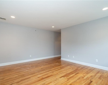 186 Woodside Avenue - Photo Thumbnail 11