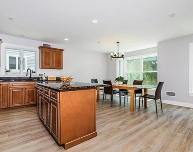 186 Woodside Avenue - Photo Thumbnail 2