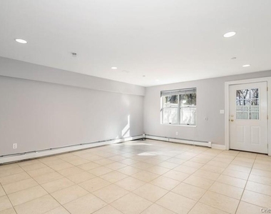 186 Woodside Avenue - Photo Thumbnail 12
