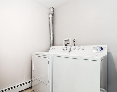 186 Woodside Avenue - Photo Thumbnail 21