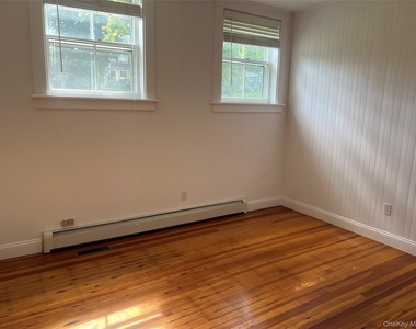 7 Parkway - Photo Thumbnail 9