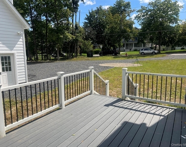 7 Parkway - Photo Thumbnail 13