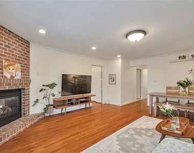 119 Montgomery Avenue - Photo Thumbnail 2