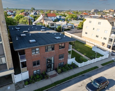 475 W Broadway - Photo Thumbnail 11