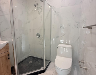 5829 182nd Street - Photo Thumbnail 7