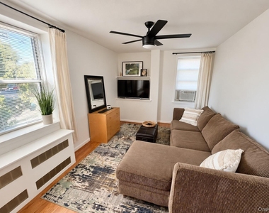 855 E Broadway - Photo Thumbnail 3