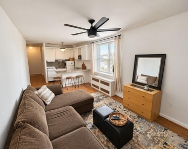 855 E Broadway - Photo Thumbnail 4
