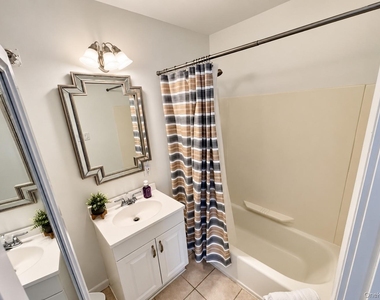 855 E Broadway - Photo Thumbnail 10