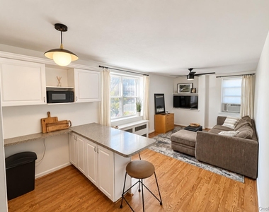 855 E Broadway - Photo Thumbnail 9